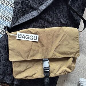 Baggu Messenger Bag